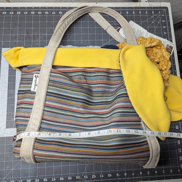 Handmade Thick SnuggleTote for small pets - Picture 5 of 9